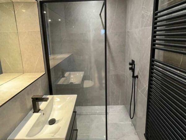 Knutsford Bathroom 3 | Lead Wolf, Gotham