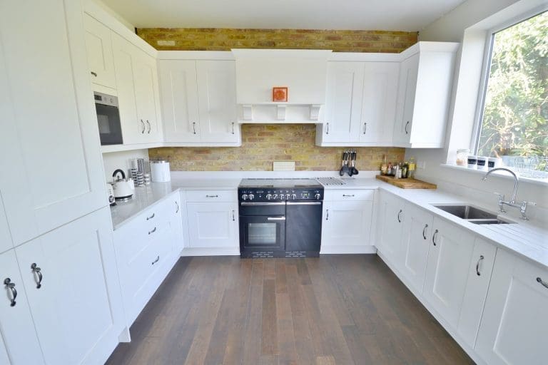 Traditional Shaker Kitchen