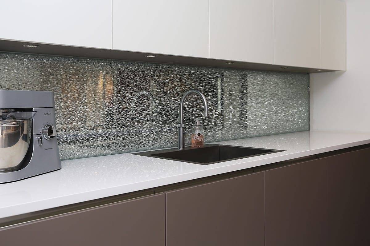 Cracked Glass Splashback | Swans, Gravesend