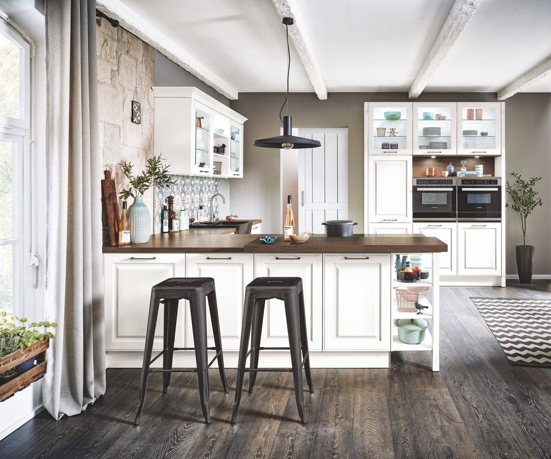 White Shaker Kitchen 2 | Swans of Gravesend, Kent