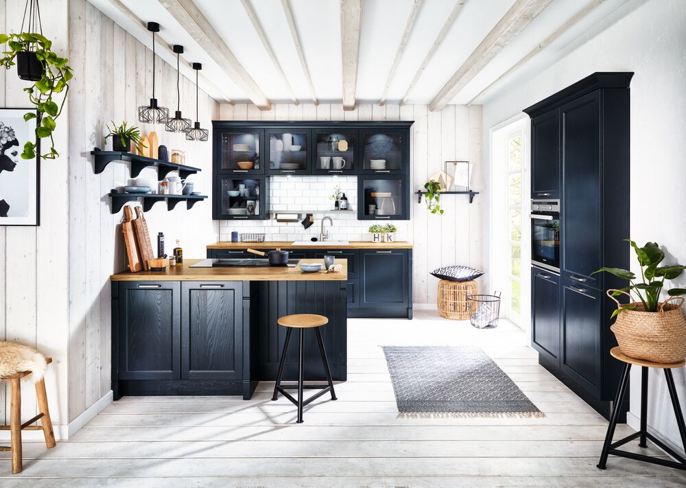 Shaker Kitchens Cornwall - Navy Shaker Modern Country Kitchen | Torben Schmid, Truro