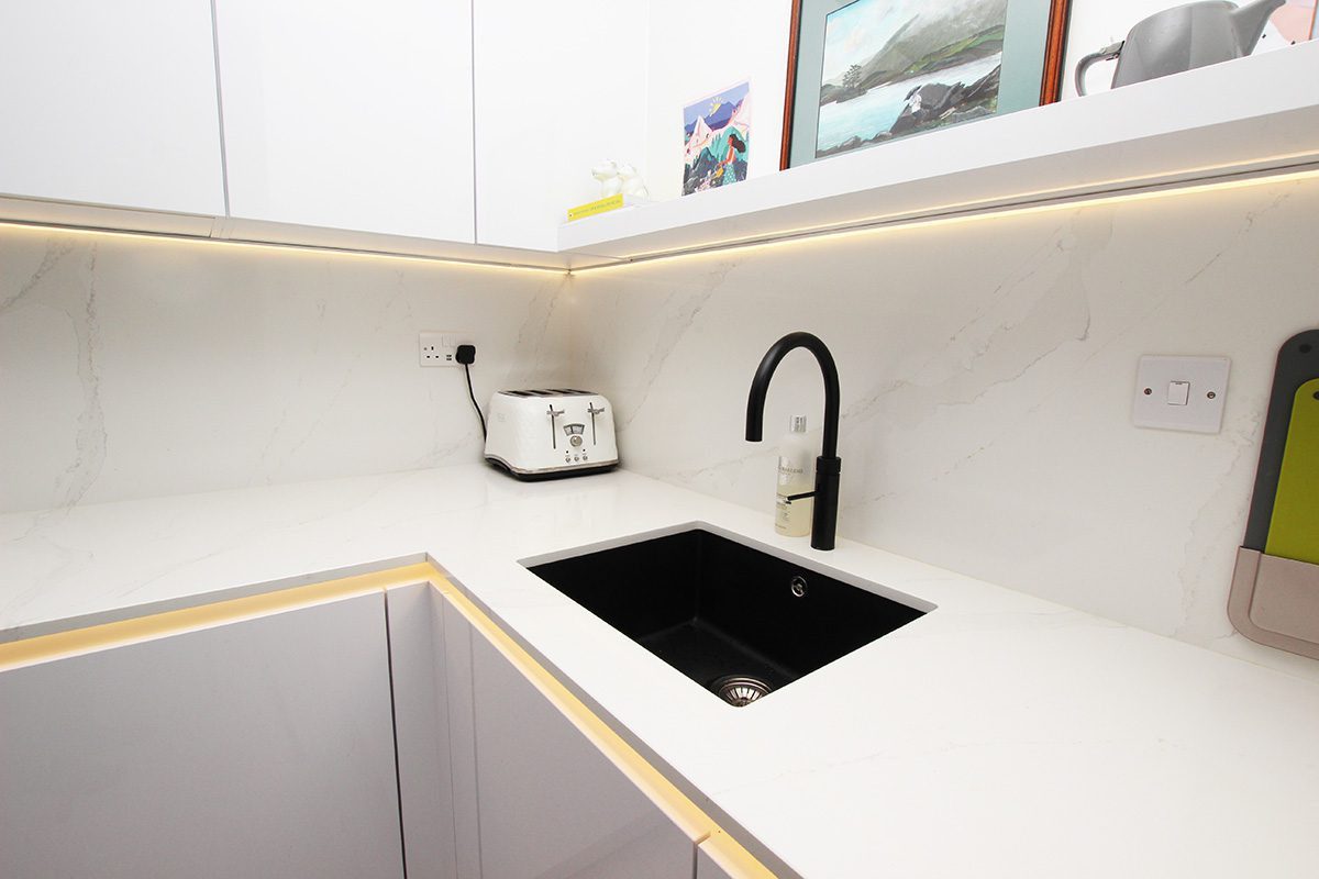 Undermount Sink Cut Out With Tap Hole And Full Splashback | Torben Schmid, Truro