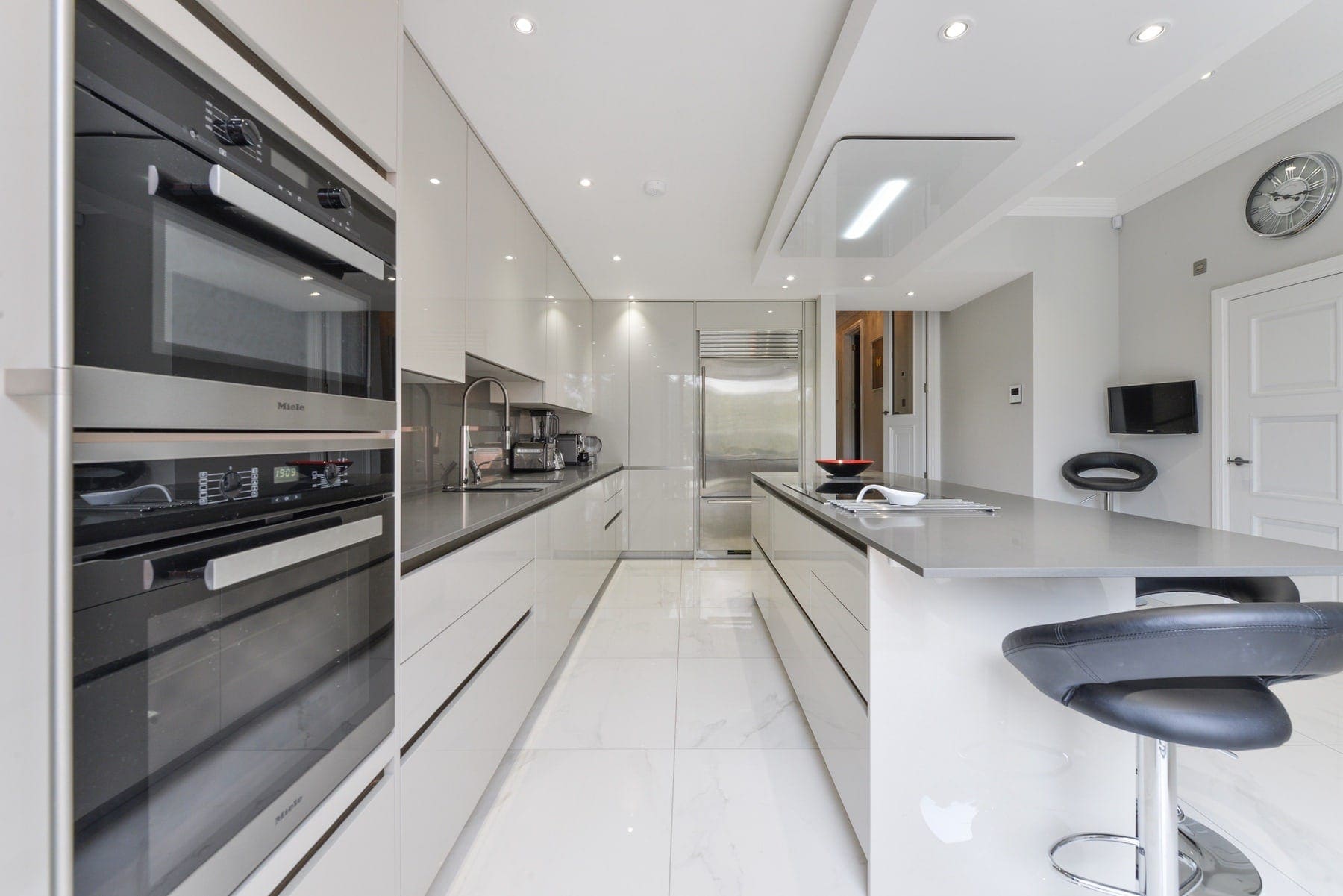 High Gloss Kitchens, White & Grey Gloss Kitchen Units