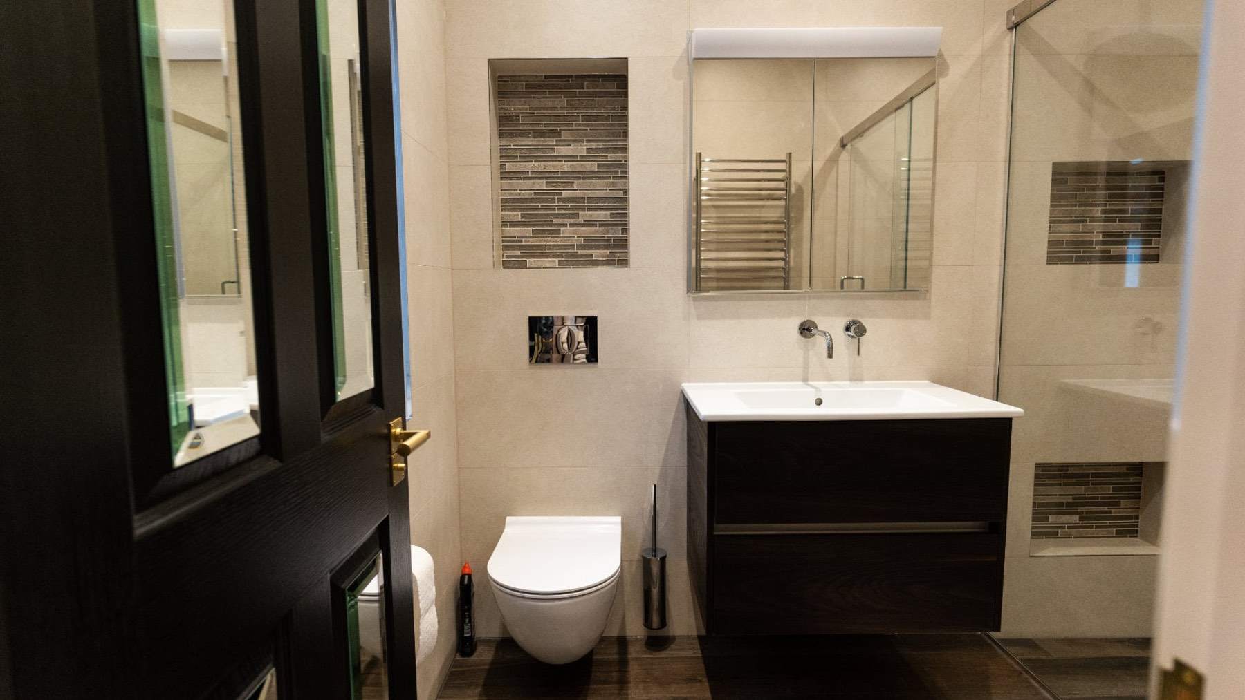 Dobree Estate Bathroom 02784 | Such Designs, London