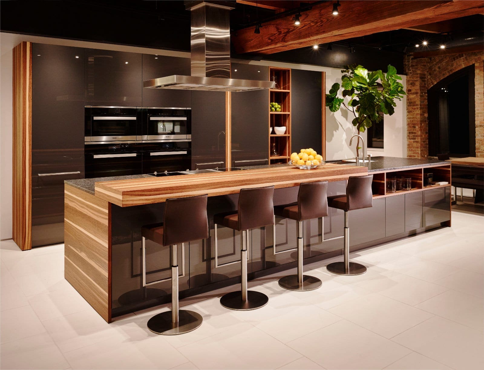 Eggersman Modern High Gloss Kitchen With Island | Such Designs, London