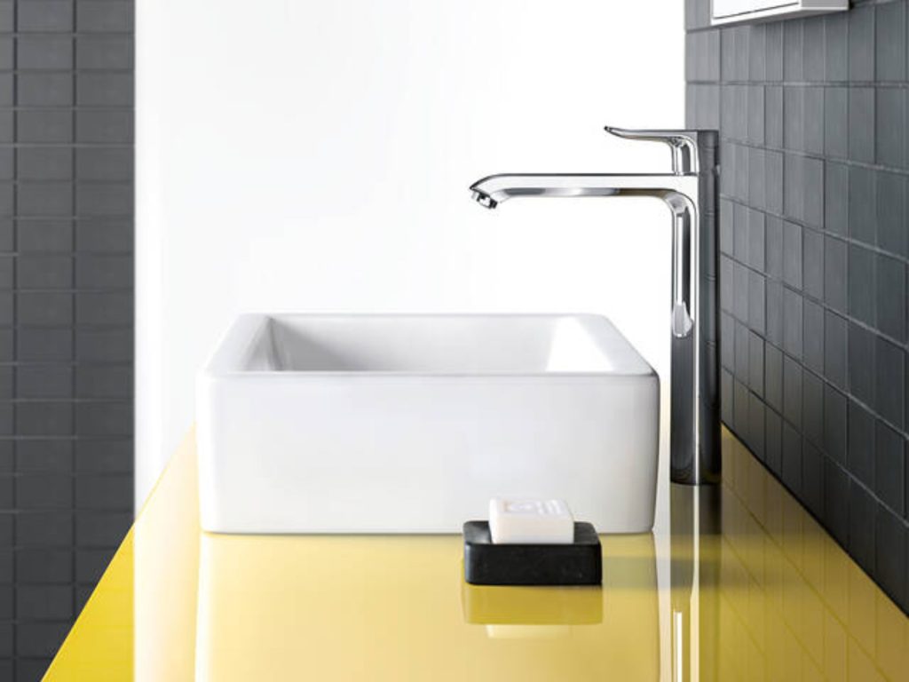 Metris 260 Basin Mixer Highriser Soap Dish Ambiance 4X3 | Cambridgeshire Bathrooms, Cambridge
