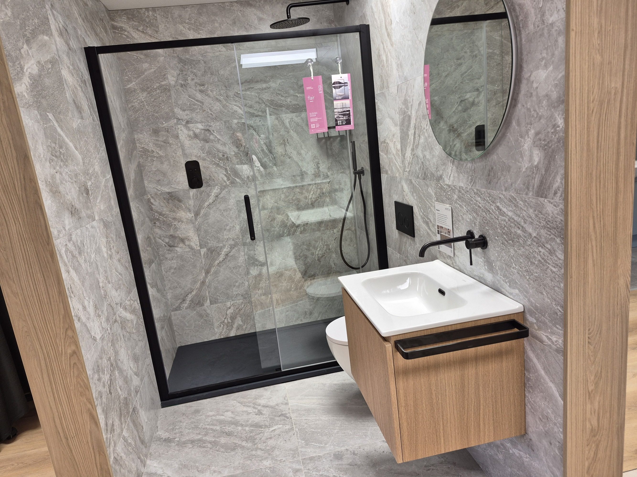 Designer bathroom vignette