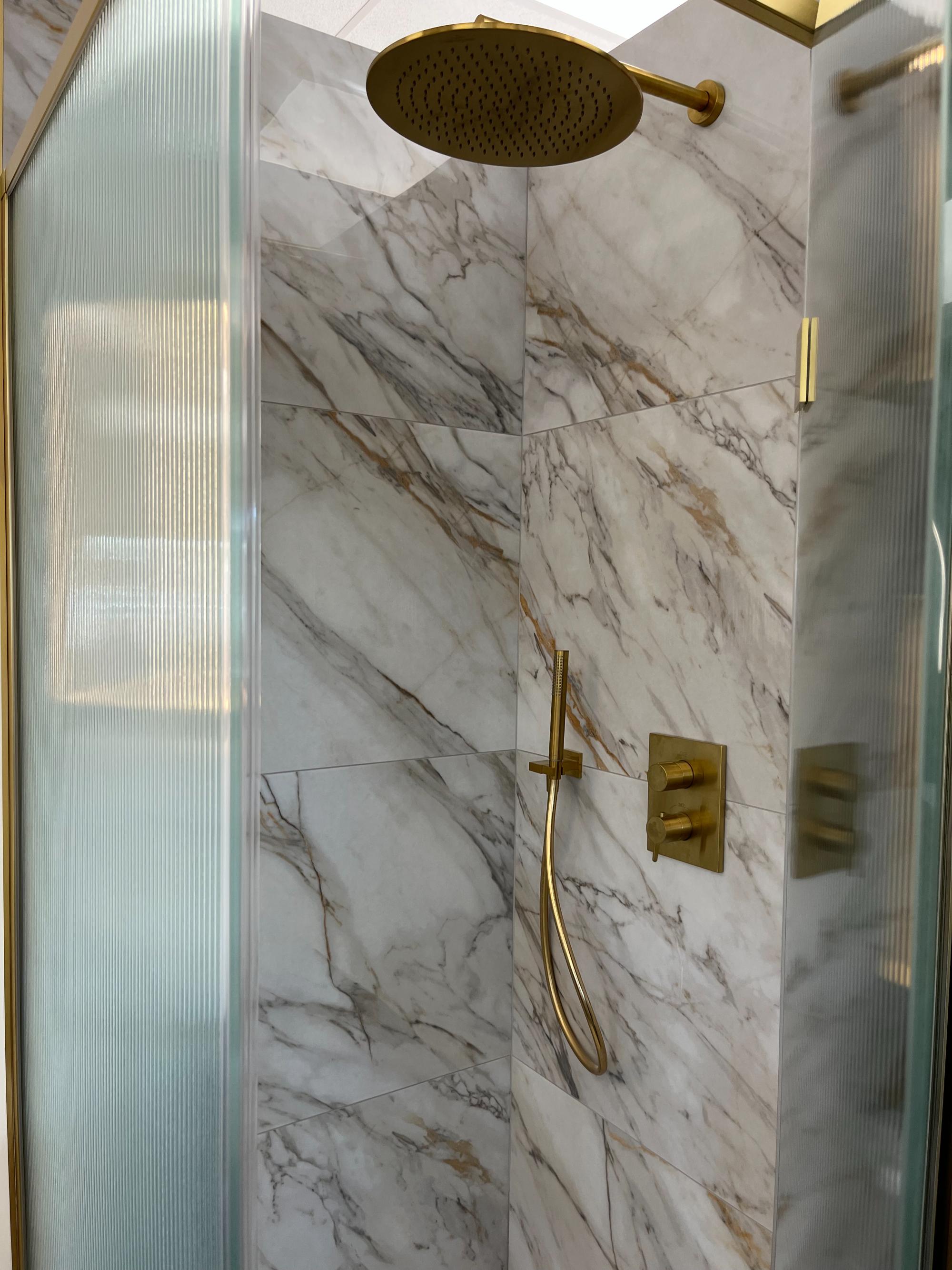 Premium tiling display