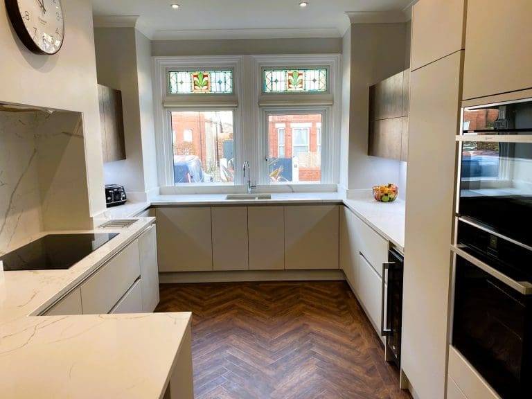 Compact Handleless Kitchen West Kirby