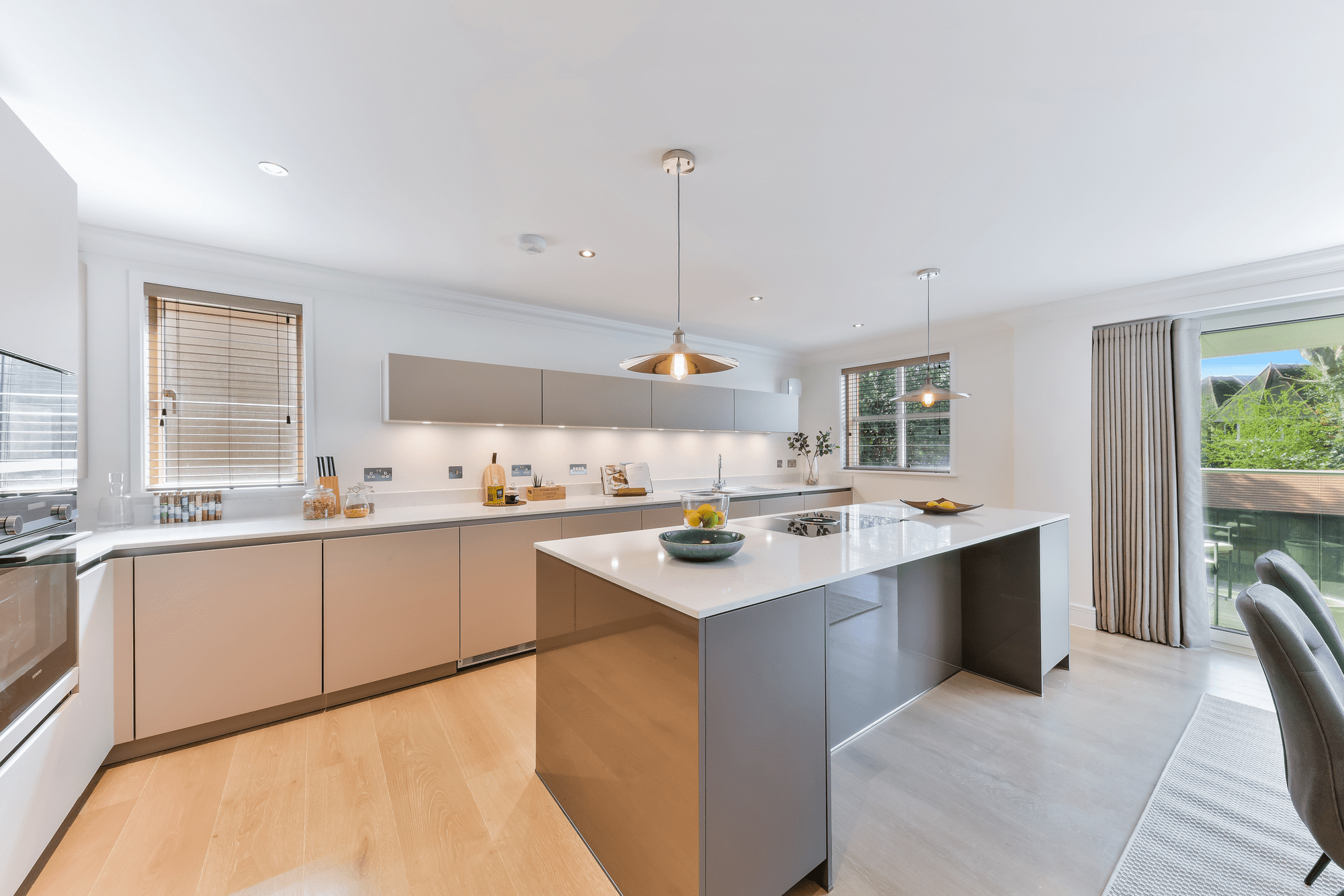 Nobilia Light Modern Handleless Kitchen | Jaystone Kitchens, Oldham