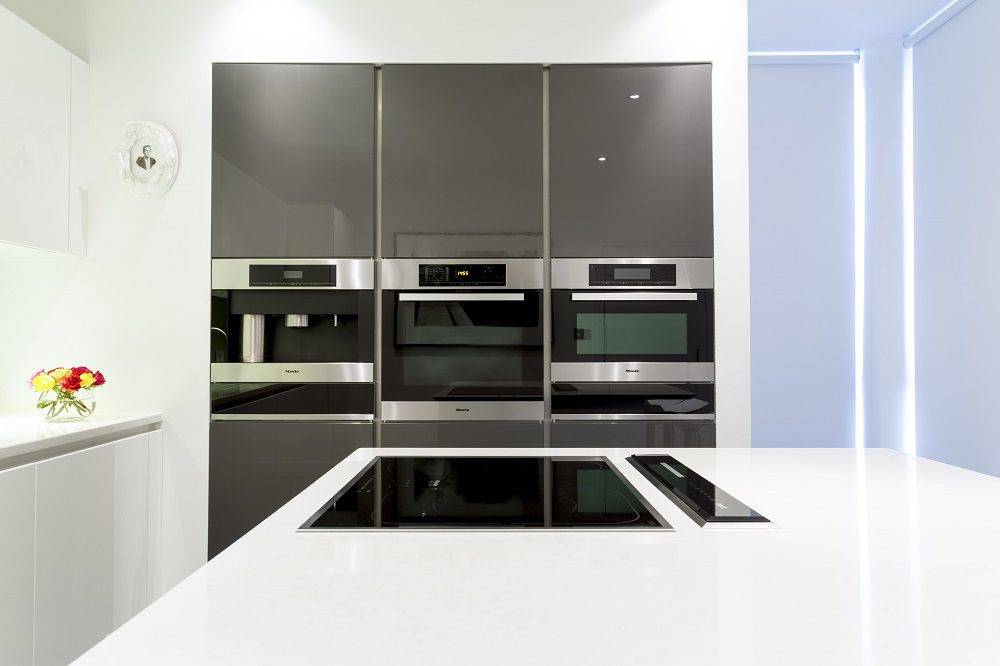 Nobilia Darl Grey Handleless Contemporary Kitchen | Jaystone Kitchens, Oldham