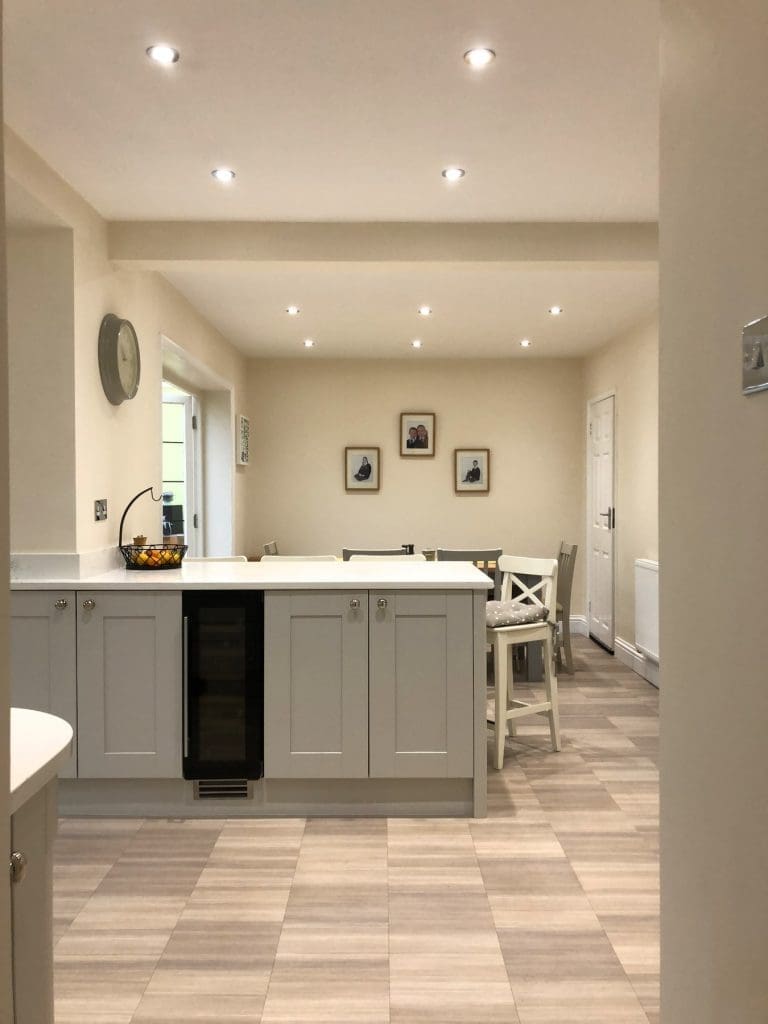 White Grey Shaker Wood Kitchen Finchampstead Wokingham 980 | Utopia Kitchens, Crowthorne