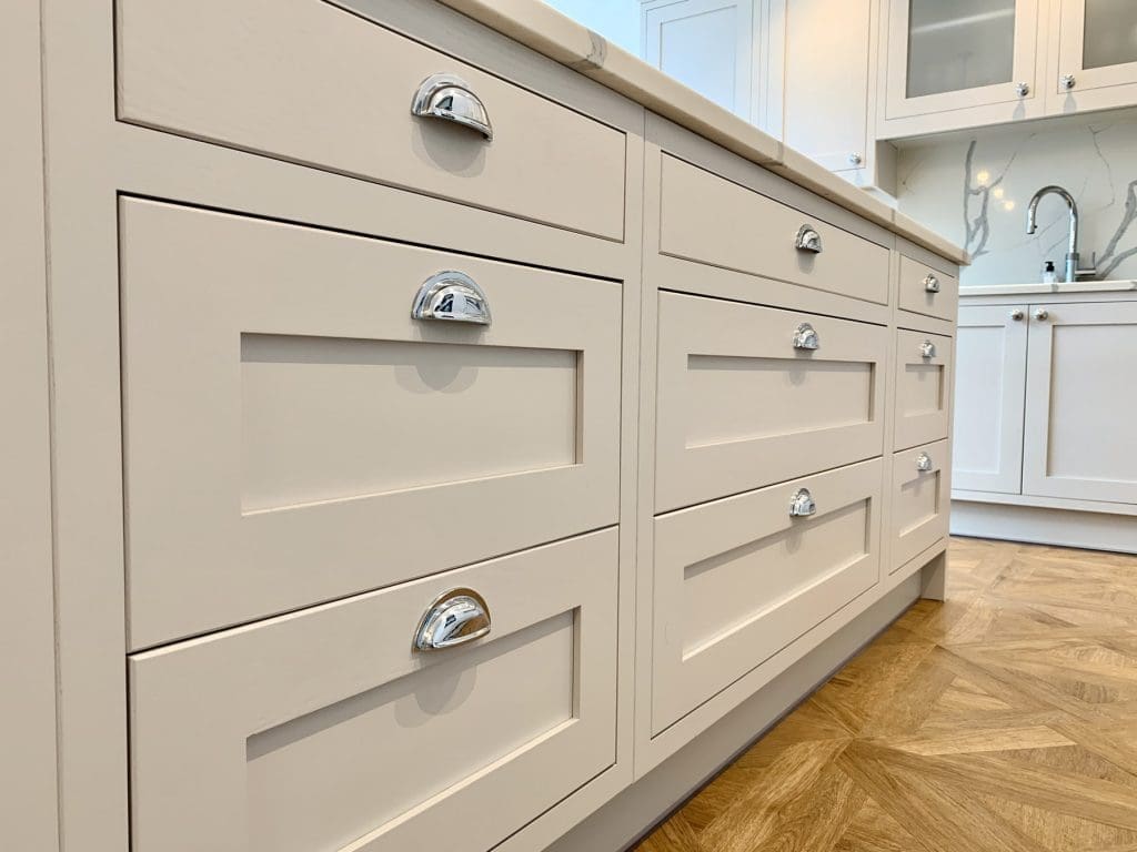 UD2384 Cornforth White In Frame Shaker Kitchen Binfield Berkshire UK 35 | Utopia Kitchens | Crowthorne