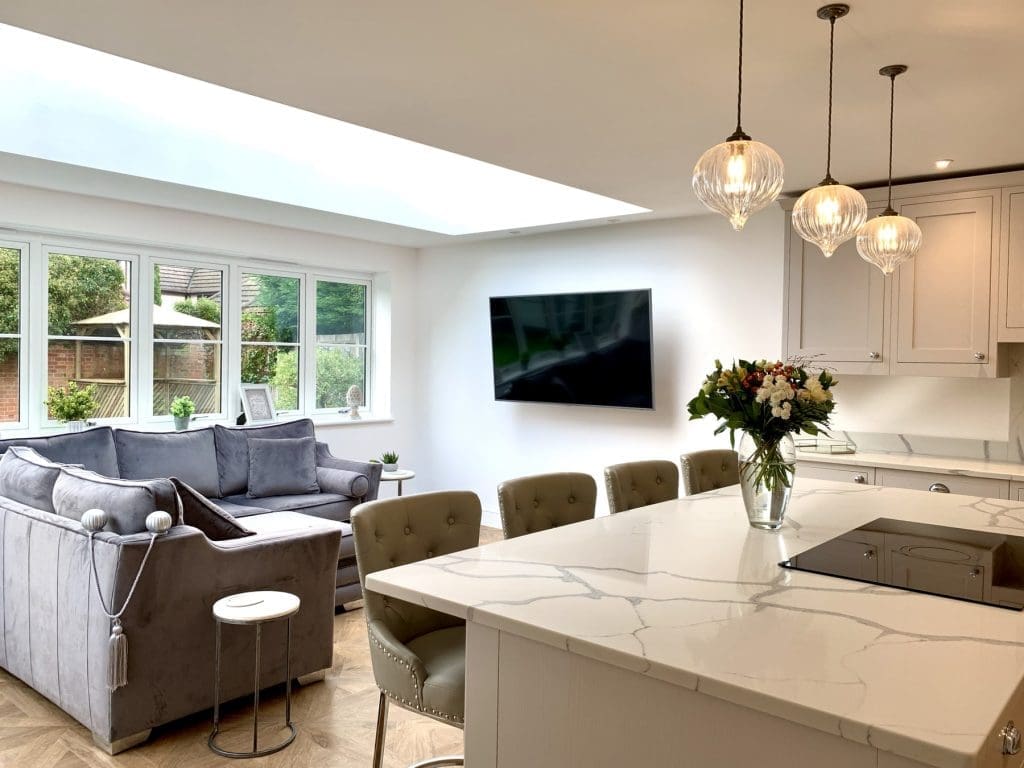 UD2384 Cornforth White In Frame Shaker Kitchen Binfield Berkshire UK 4 | Utopia Kitchens | Crowthorne