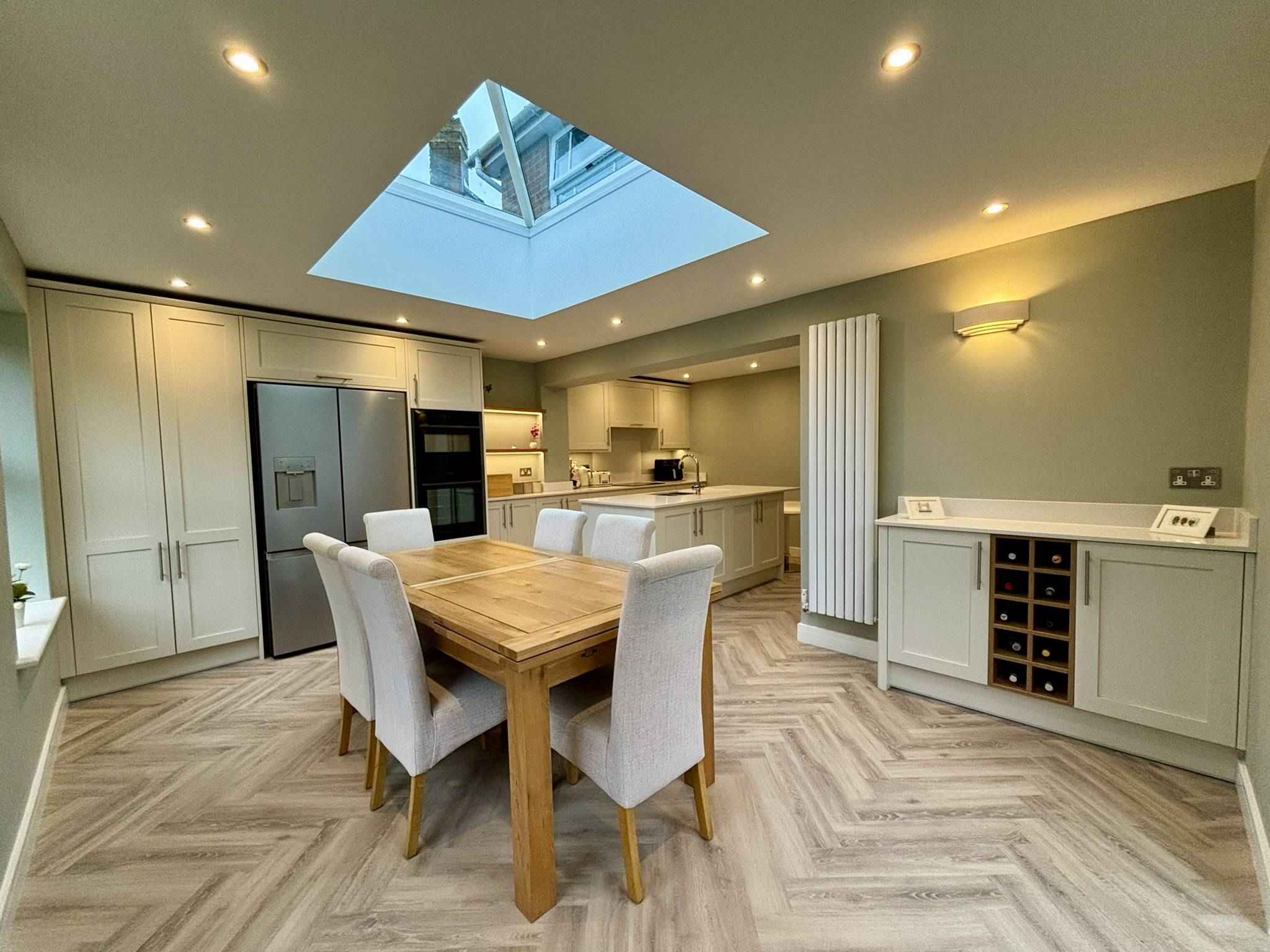 True Handleless Kitchen 2 Greys Egger Bracknell 1381 | Utopia Kitchens, Crowthorne
