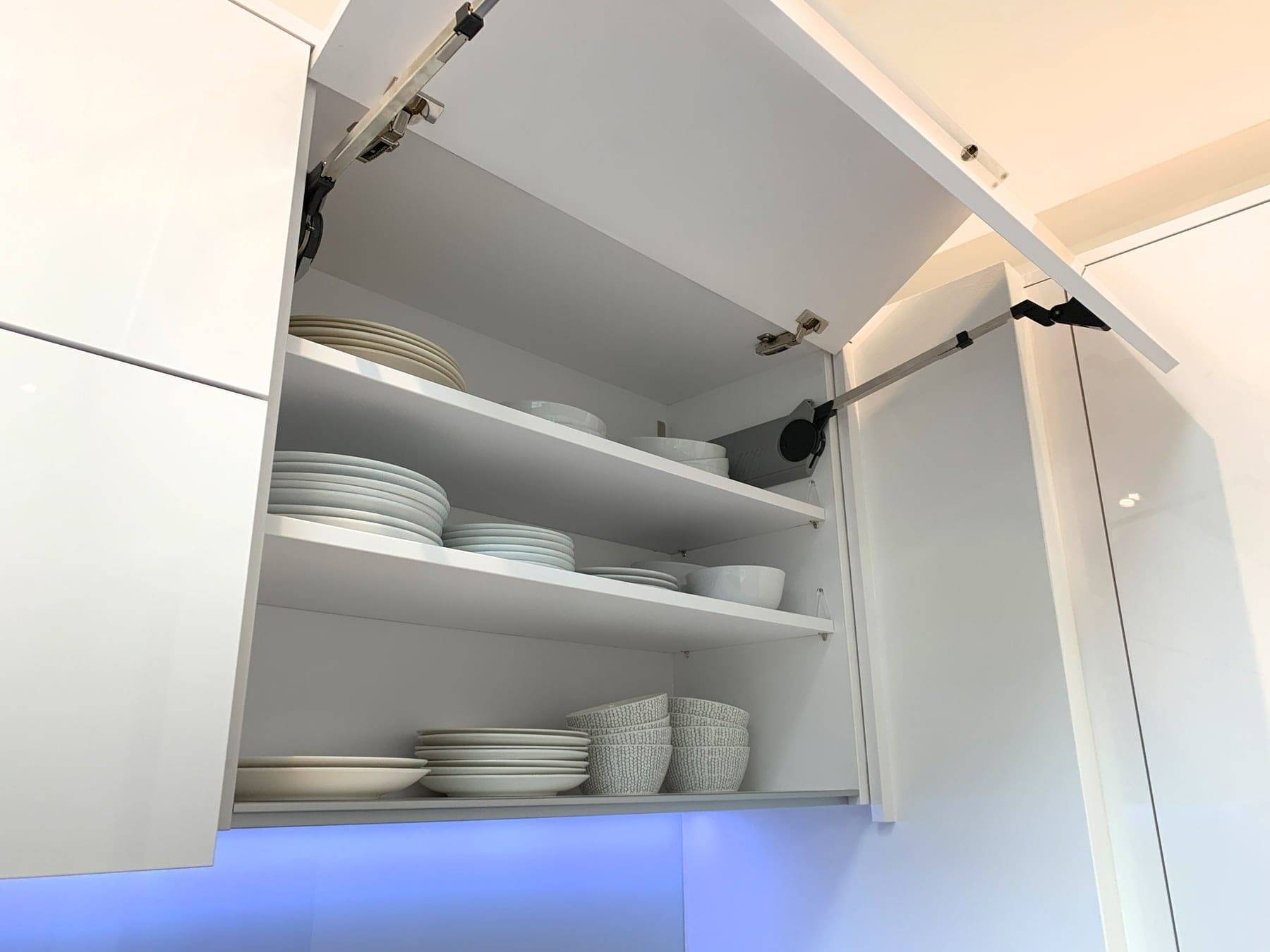 Perfect Gloss White True Handleless Kitchen Berkshire 1382 | Utopia Kitchens, Crowthorne