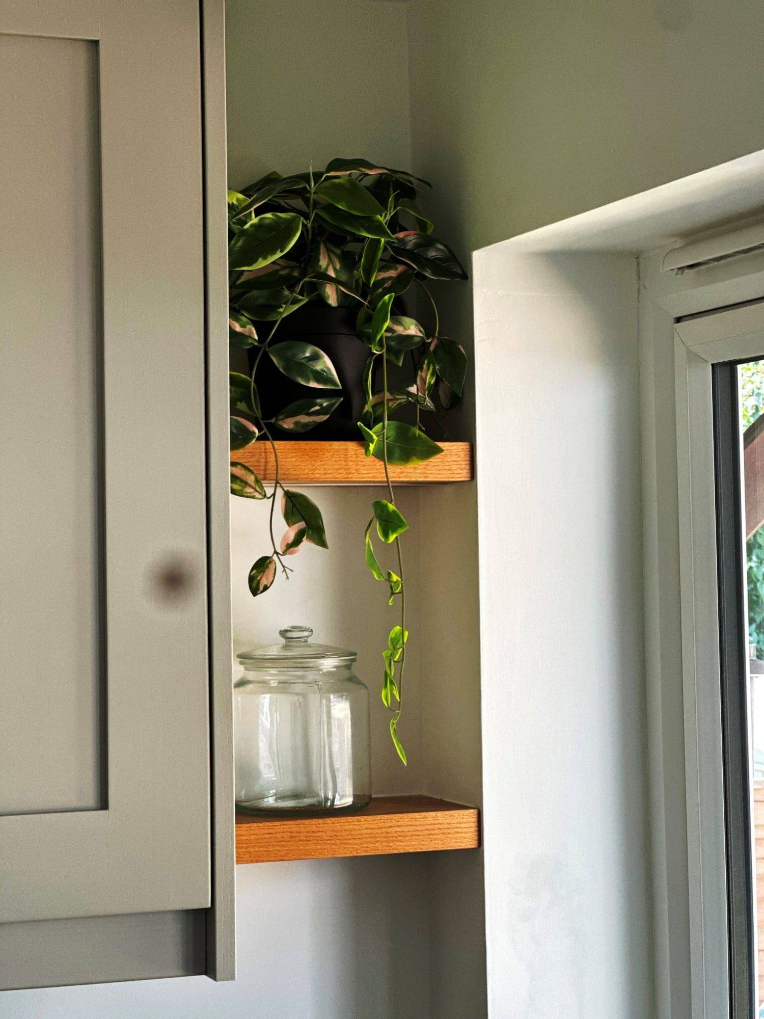 Ud2673 Worthington Fb 8 | Utopia Kitchens, Crowthorne