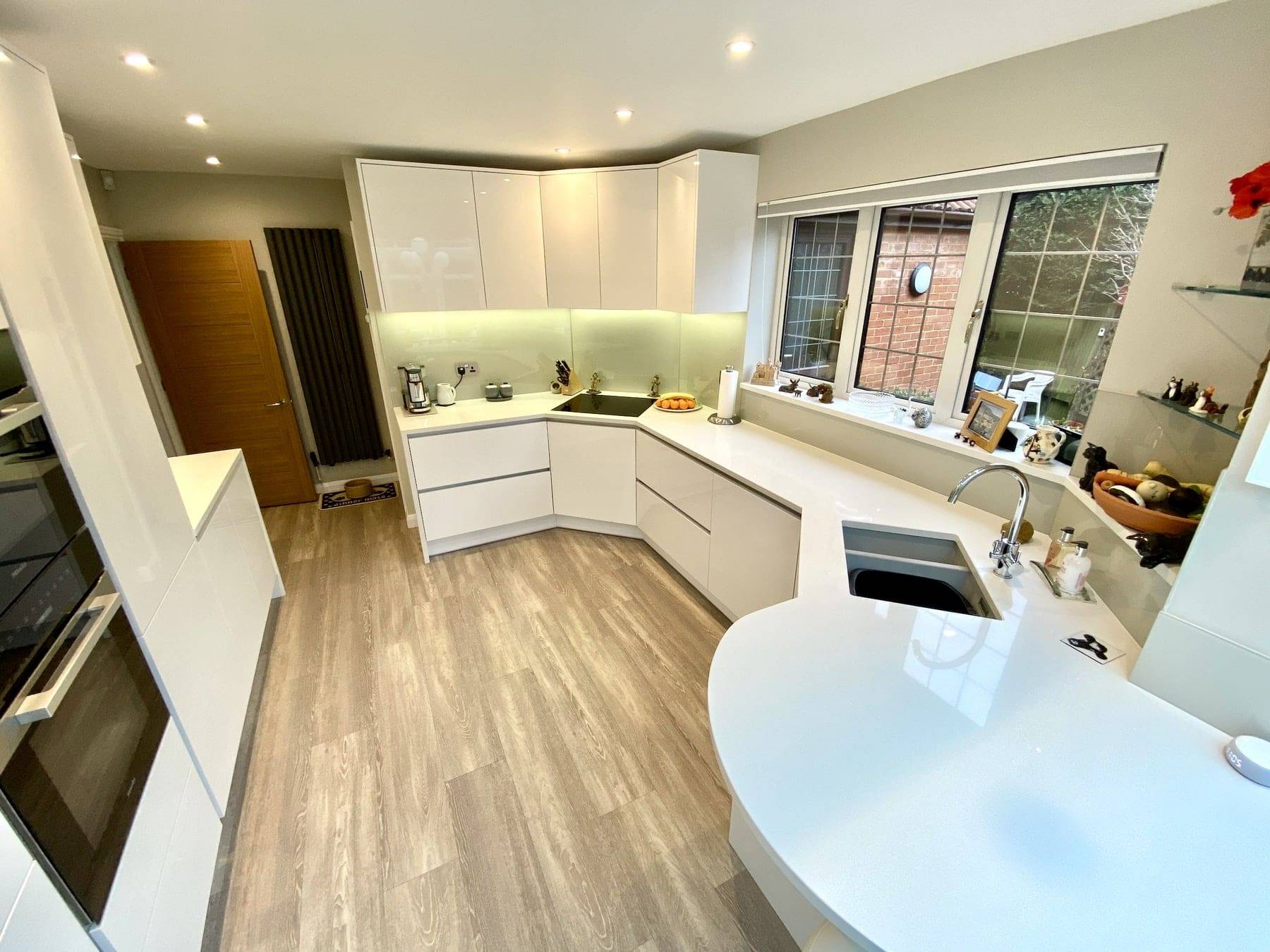 Ud2673 Worthington Fb 13 | Utopia Kitchens, Crowthorne