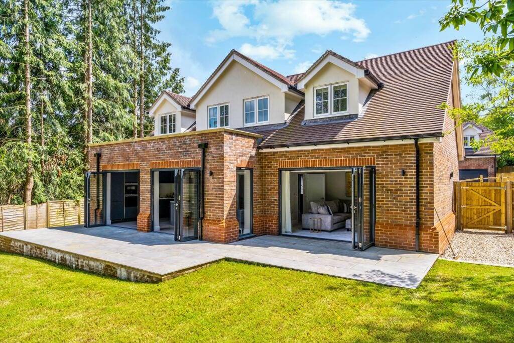 Ud2673 Worthington Fb 5 | Utopia Kitchens, Crowthorne