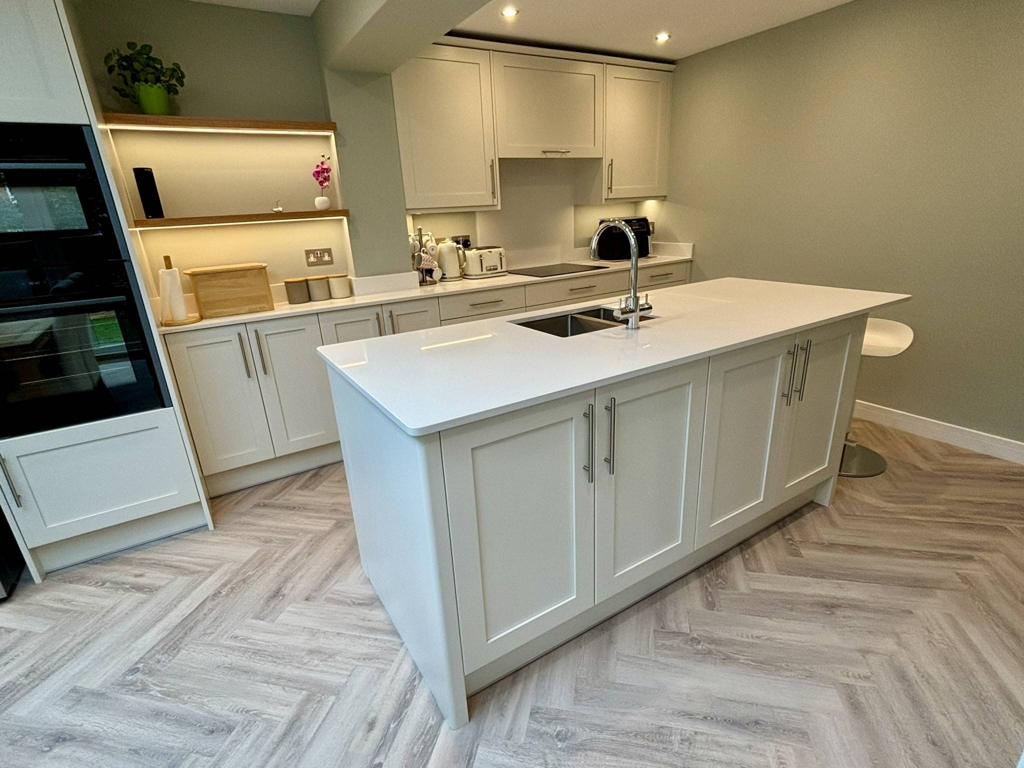 True Handleless Kitchen 2 Greys Egger Bracknell 1375 | Utopia Kitchens, Crowthorne