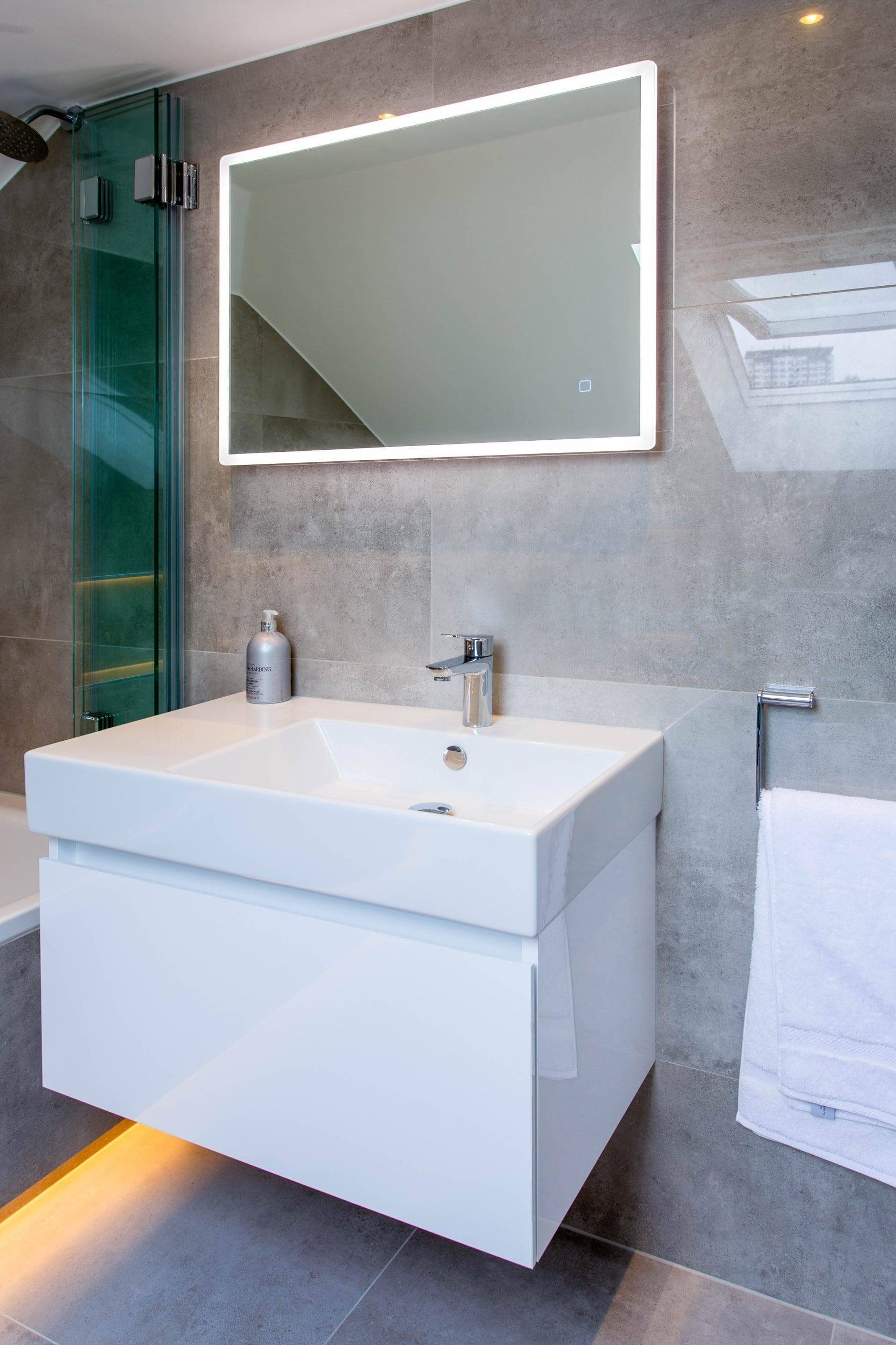 Sw18 2Hb 12 | IDC Putney, Putney