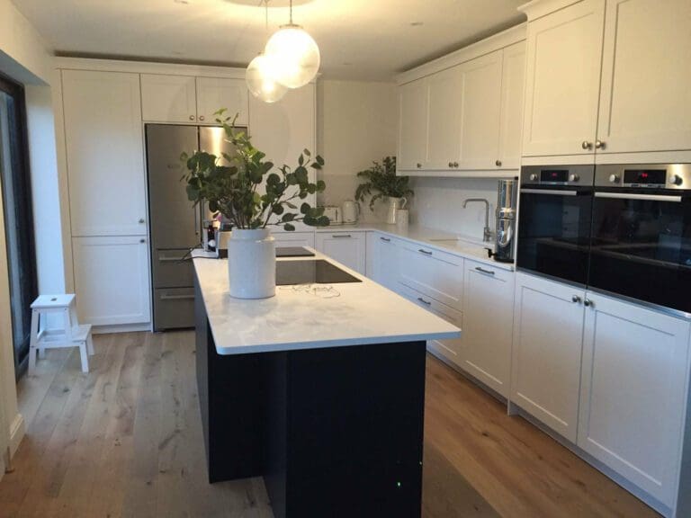 White Shaker Compact Kitchen