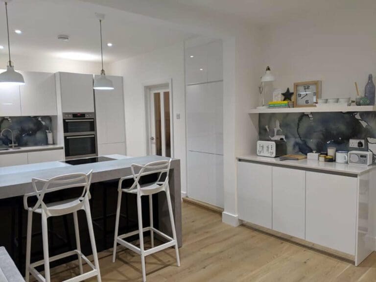 Black + White Gloss Kitchen