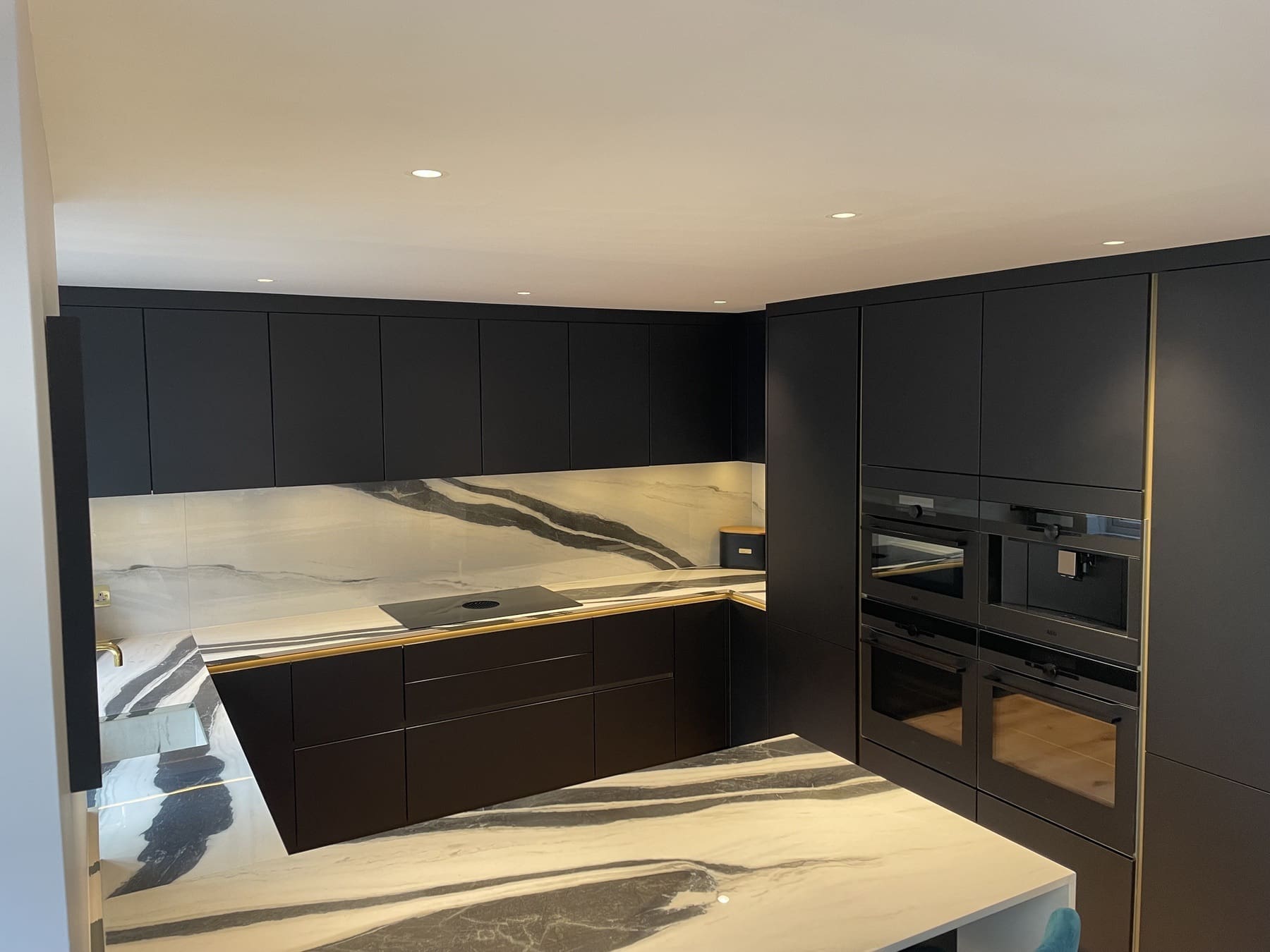 Img 3254 | Howard Kitchens, Berkhamsted