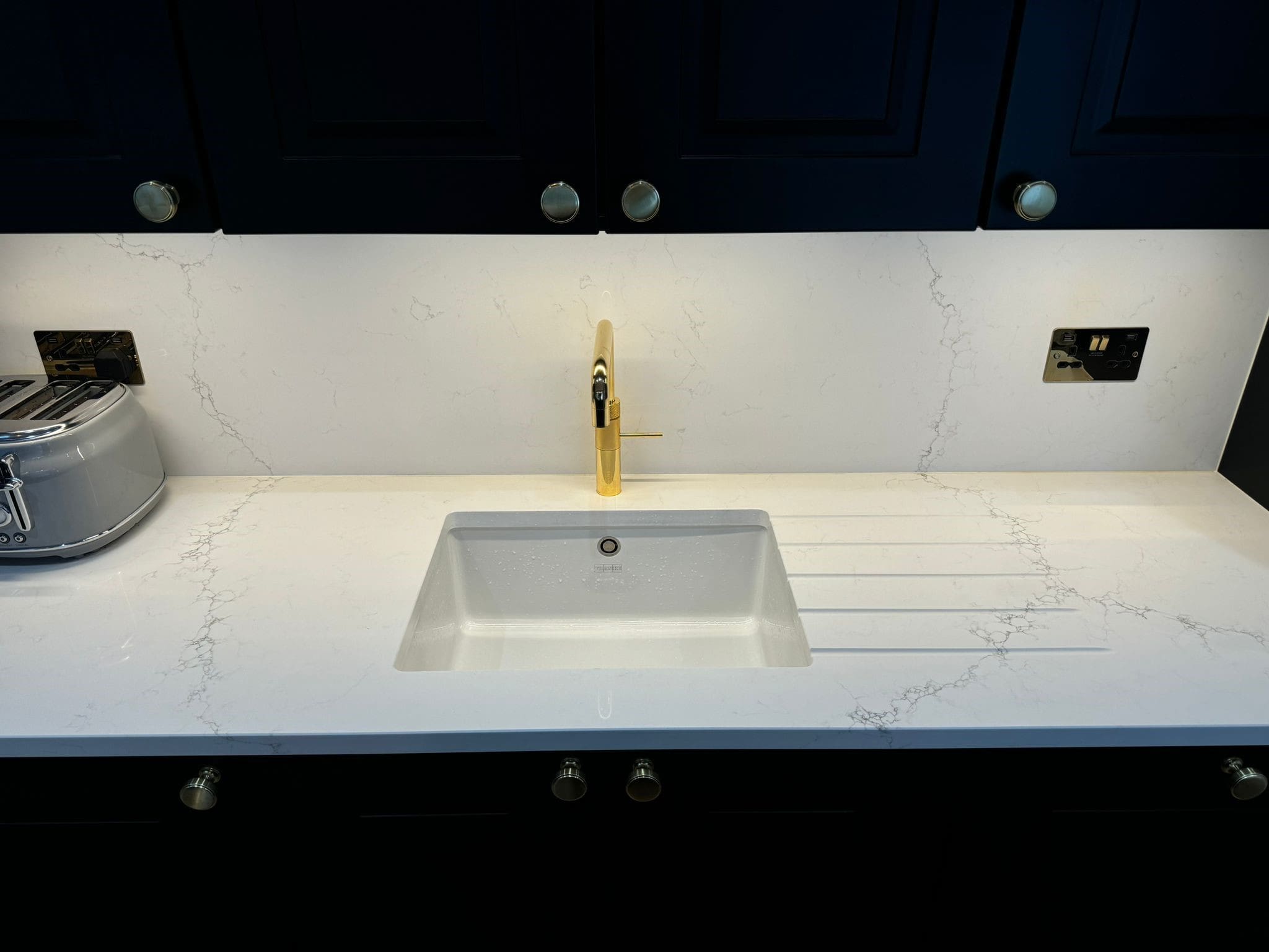 4 2 | Howard Kitchens & Interiors | Berkhamsted