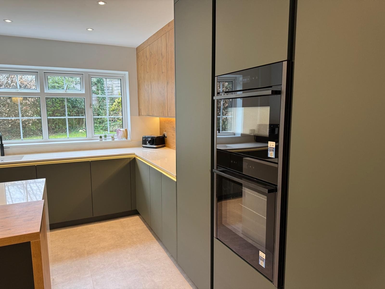 2 1 | Howard Kitchens & Interiors | Berkhamsted