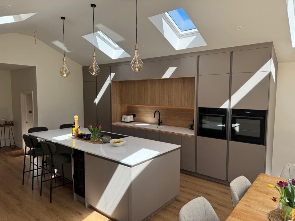 3 2 | Howard Kitchens & Interiors | Berkhamsted