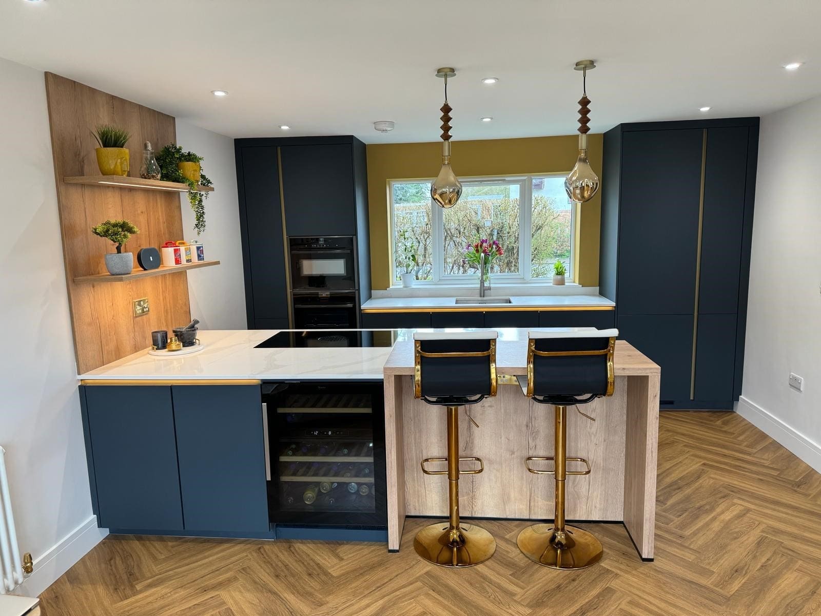 King 1 | Howard Kitchens, Berkhamsted