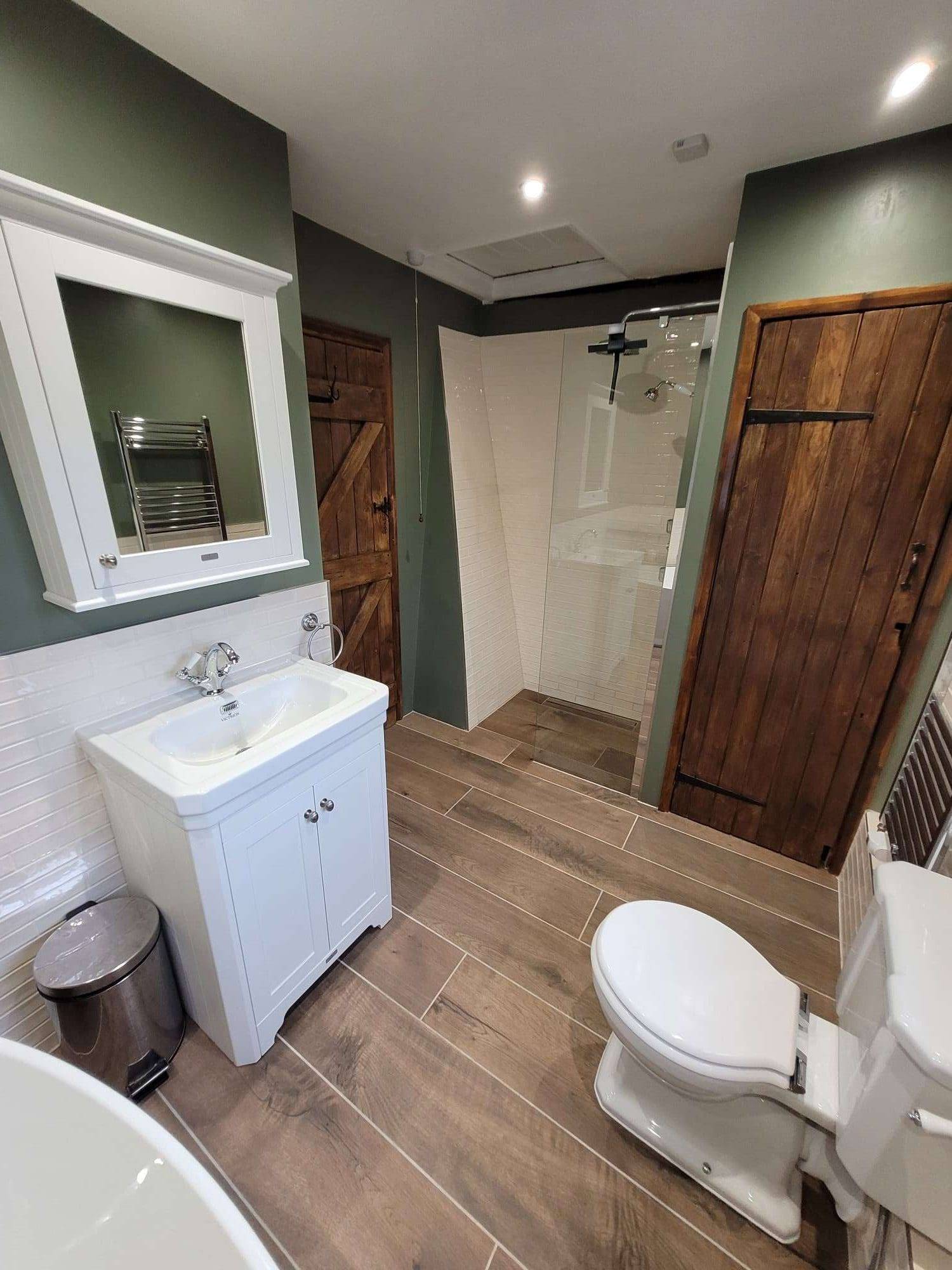 Dobree Estate Bathroom 02811 | Lead Wolf, Peterborough