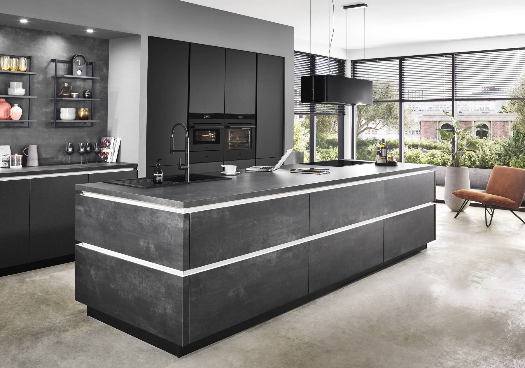 Nobilia Dark Grey Handleless Kitchen | Lead Wolf, Gotham
